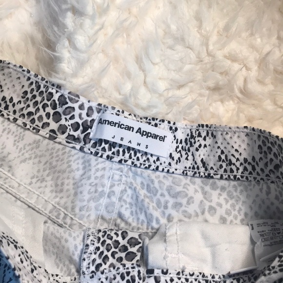 ⚡️HOST PICK⚡️American Apparel Shorts - Picture 5 of 8